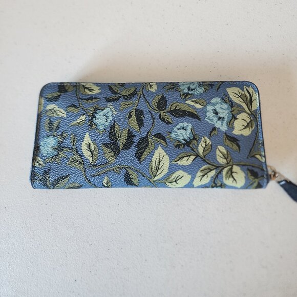 Coach Zip Wallet "EUC" - Picture 10 of 14